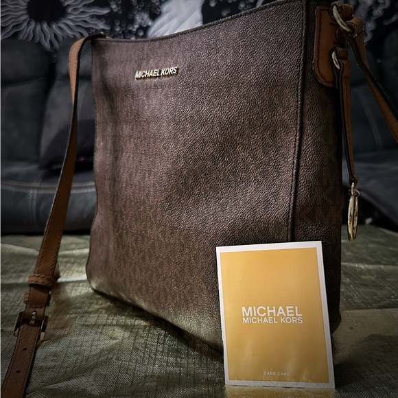 Michael Kors Brown Messenger Bag with Signature MK Monogram - Picture 5 of 14